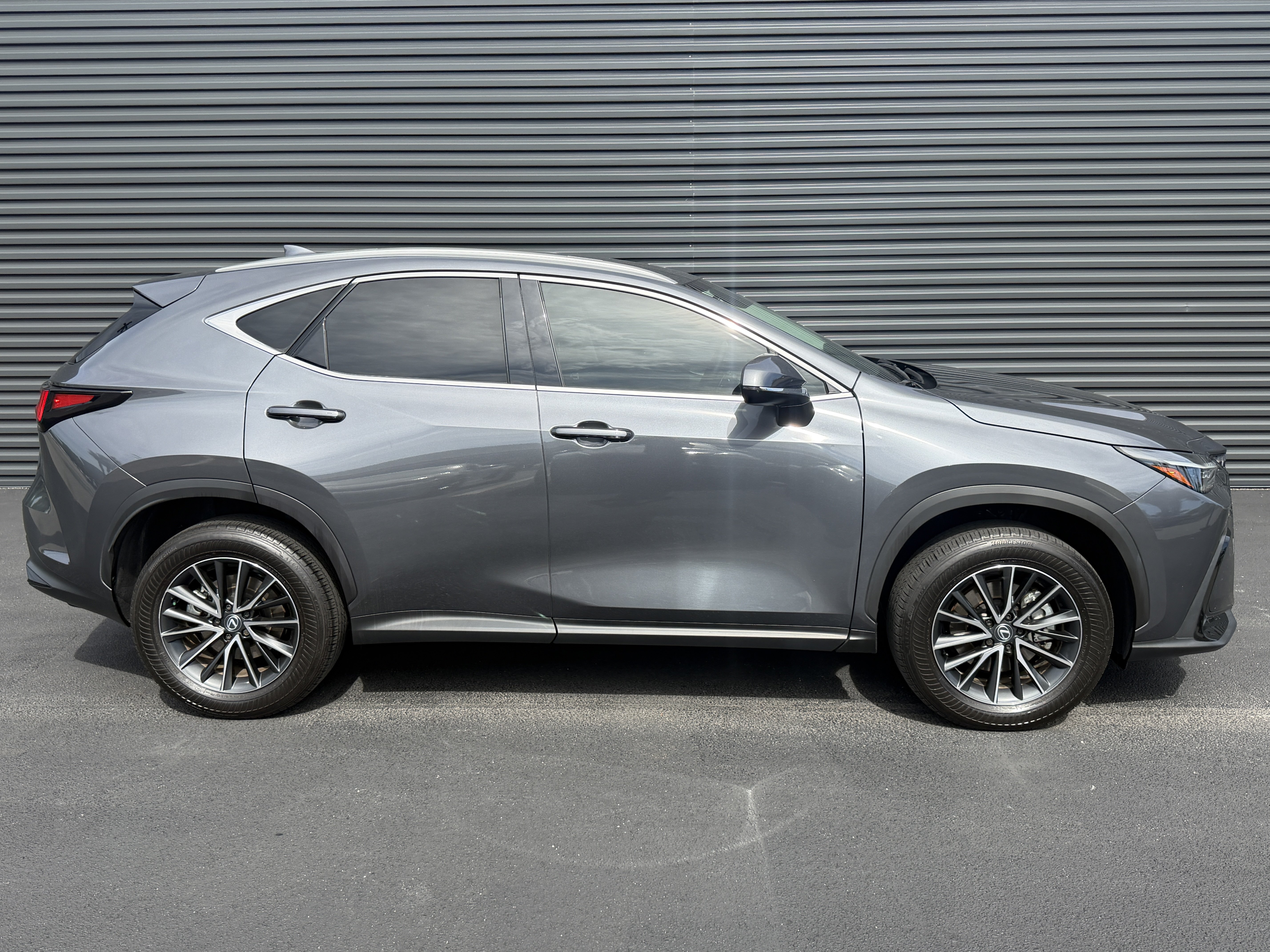 Used 2025 Lexus NX 250 FWD w/ Accessory Package (2T) image 8