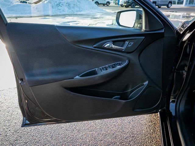 Used 2025 Chevrolet Malibu LT image 18