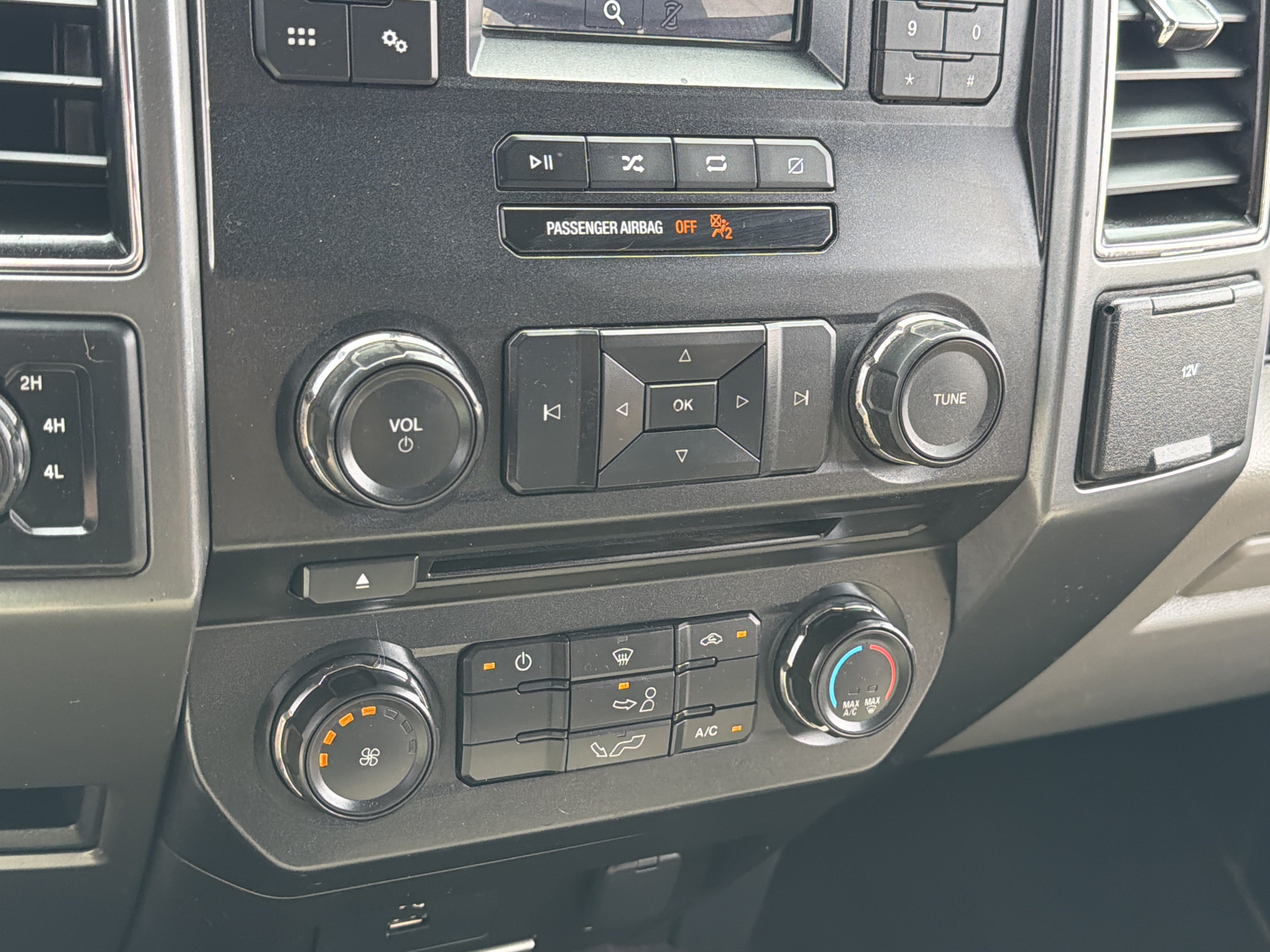 Used 2018 Ford F150 XLT AWD/4WD image 23