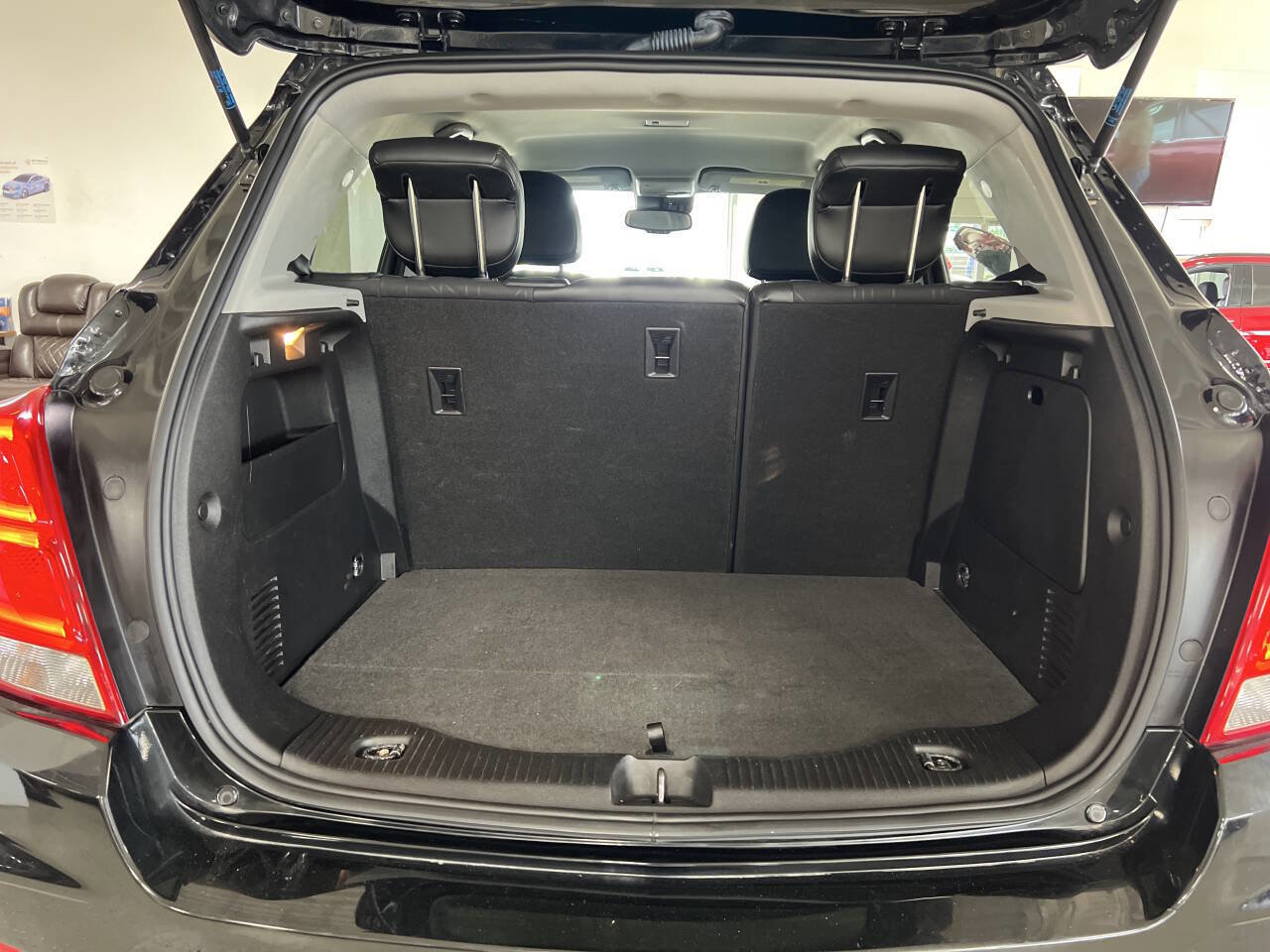 Used 2018 Chevrolet Trax LT w/ LT Convenience Package image 23