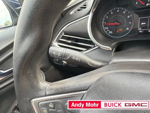 Used 2017 Chevrolet Malibu LT FWD image 29