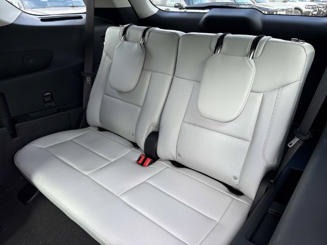 New 2026 Ford Explorer Platinum w/ LUX Leather Package AWD/4WD image 19