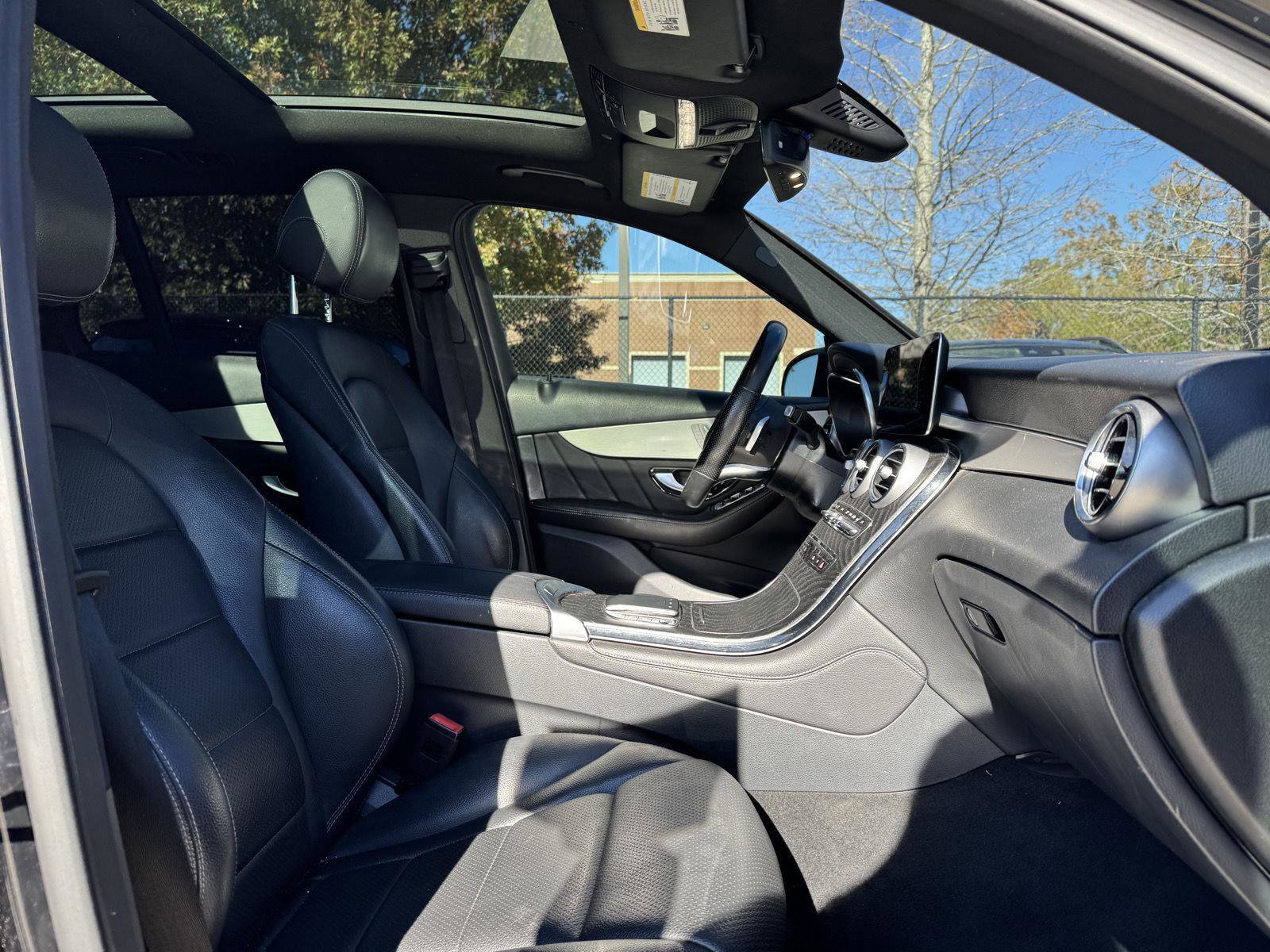 Certified 2021 Mercedes-Benz GLC 300 image 31