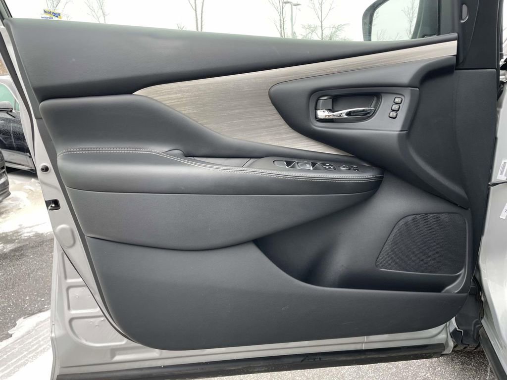 Used 2018 Nissan Murano Platinum w/ Cargo Package image 5