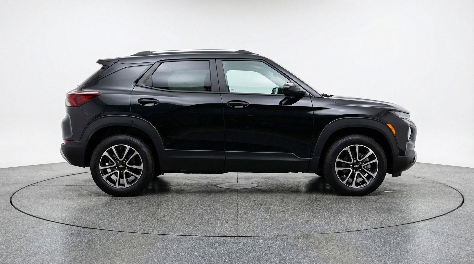 Used 2025 Chevrolet TrailBlazer LT image 11