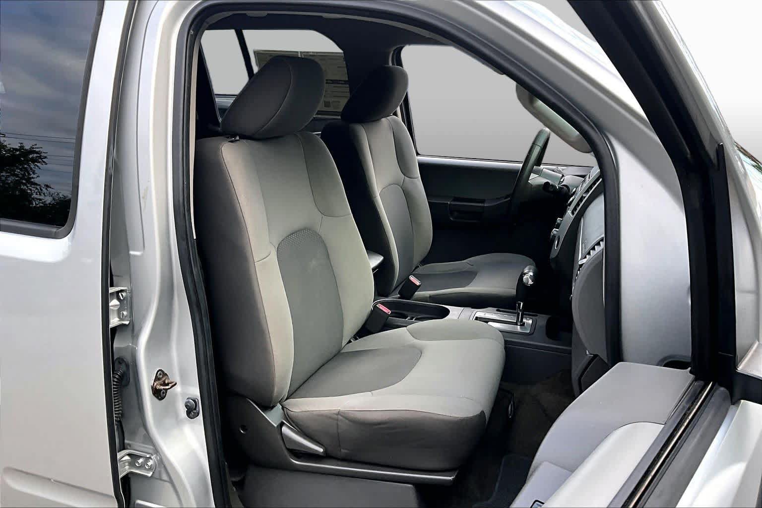 Used 2014 Nissan Xterra X RWD image 8