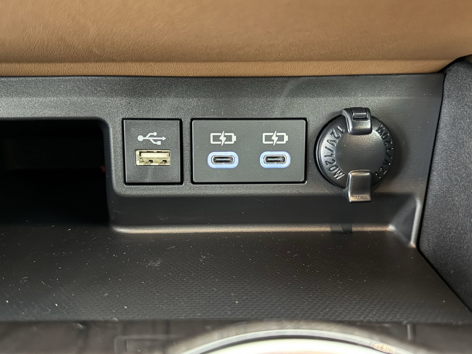 New 2026 Toyota Highlander Platinum AWD/4WD image 3