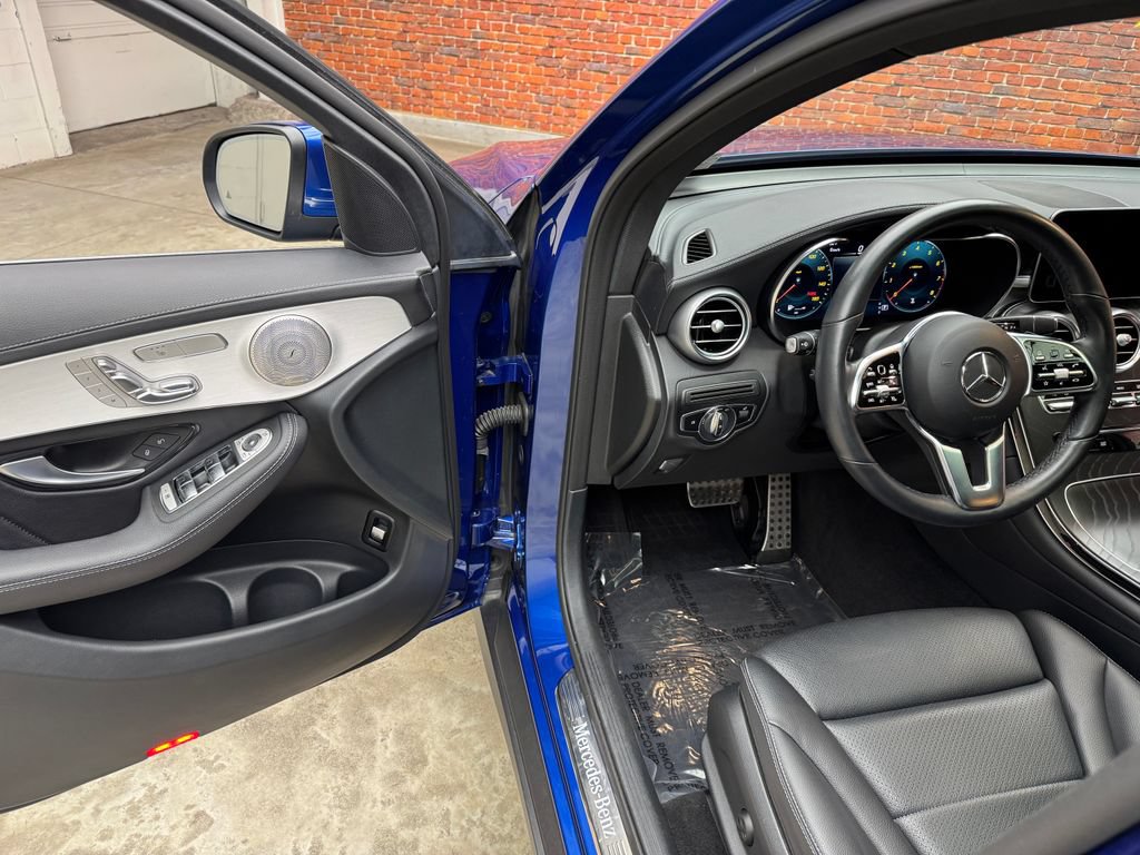 Used 2023 Mercedes-Benz GLC 300 4MATIC Coupe image 8