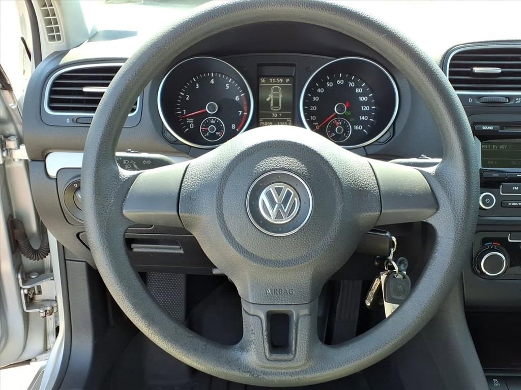 Used 2013 Volkswagen Golf 2-Door image 18