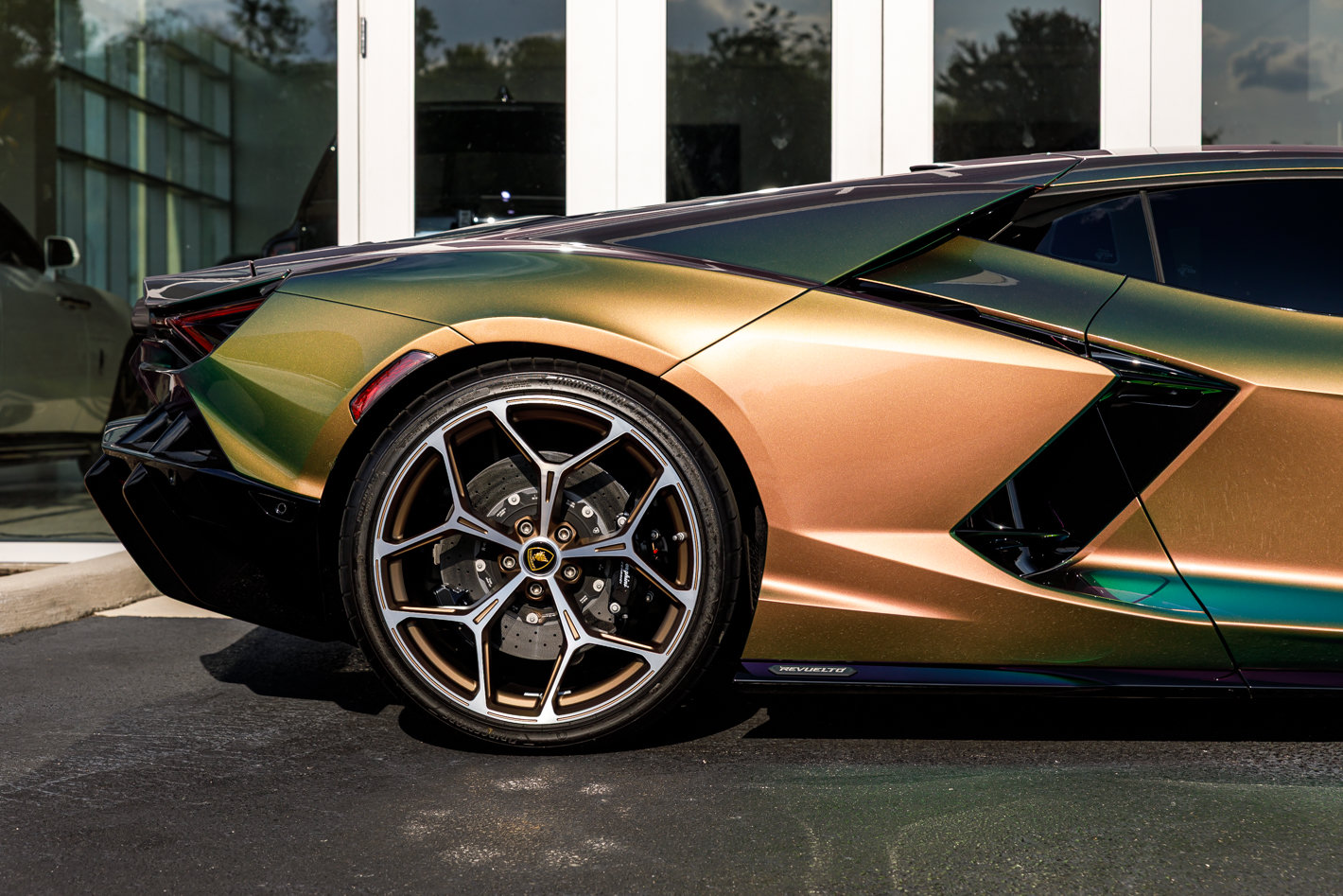 Used 2024 Lamborghini Revuelto AWD/4WD image 42