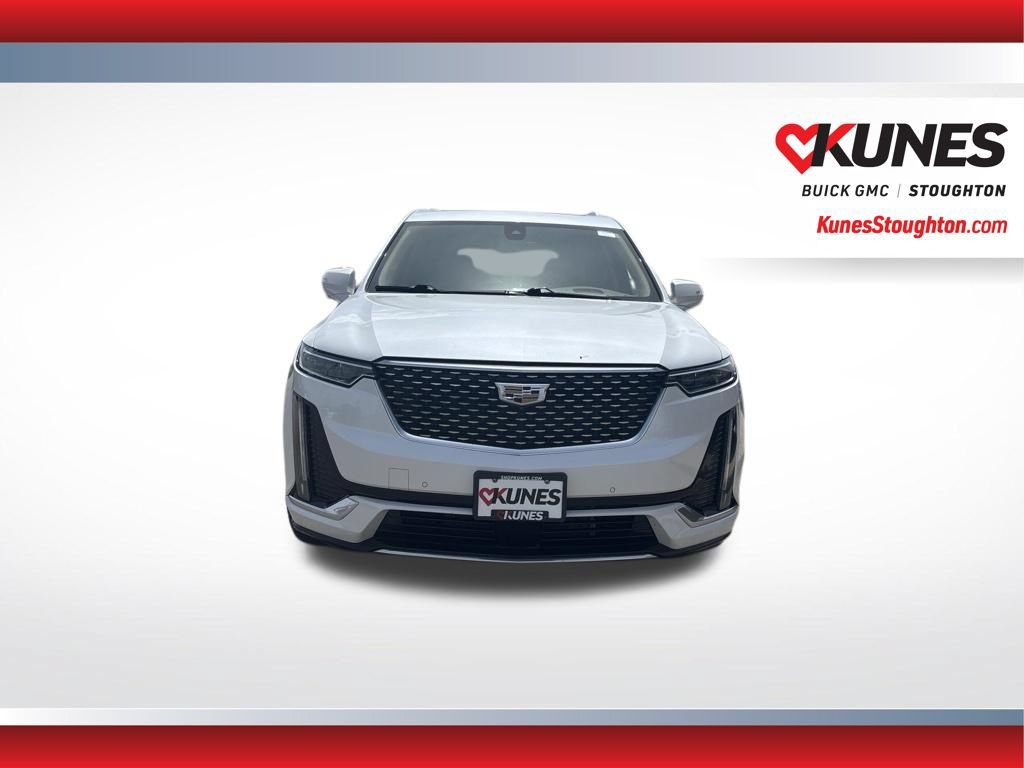 Used 2022 Cadillac XT6 Premium Luxury w/ Platinum Package AWD/4WD image 2