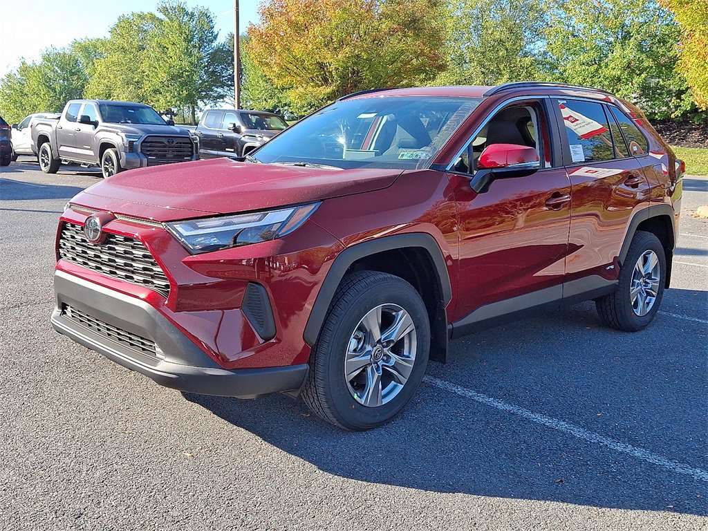New 2025 Toyota RAV4 XLE video 2