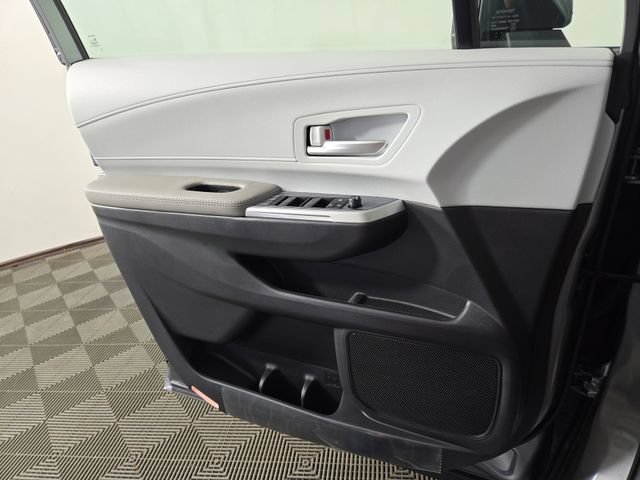 New 2026 Toyota Sienna XLE FWD image 29