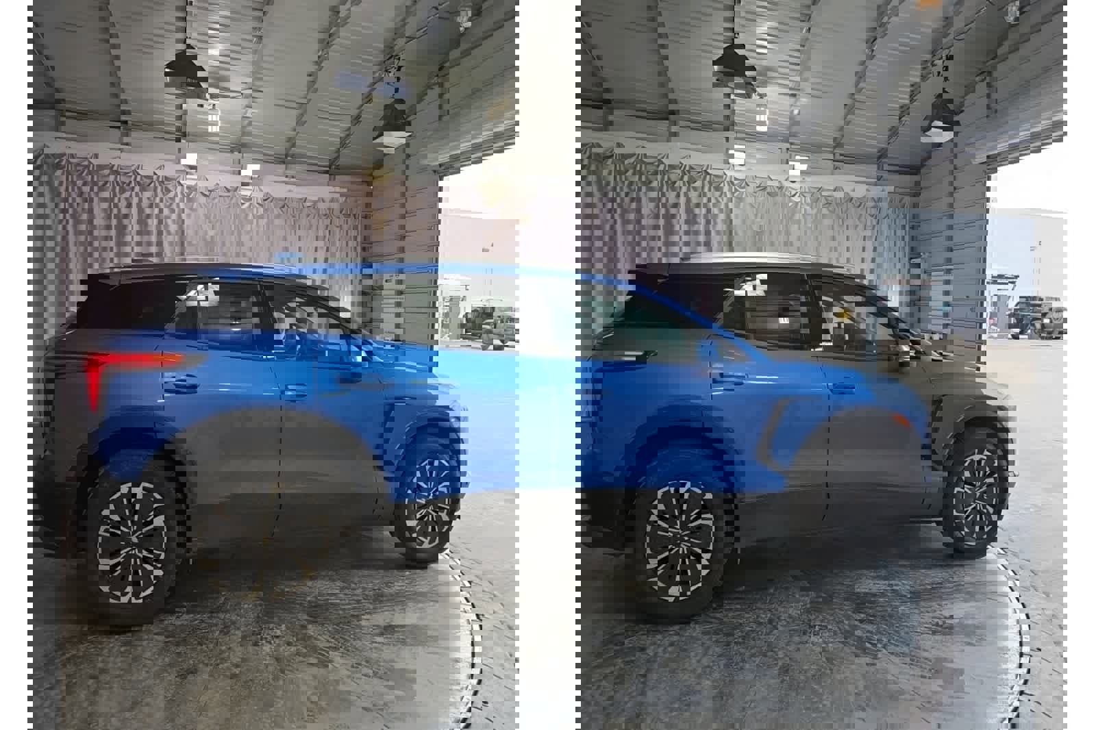 Used 2025 Chevrolet Blazer EV LT image 9