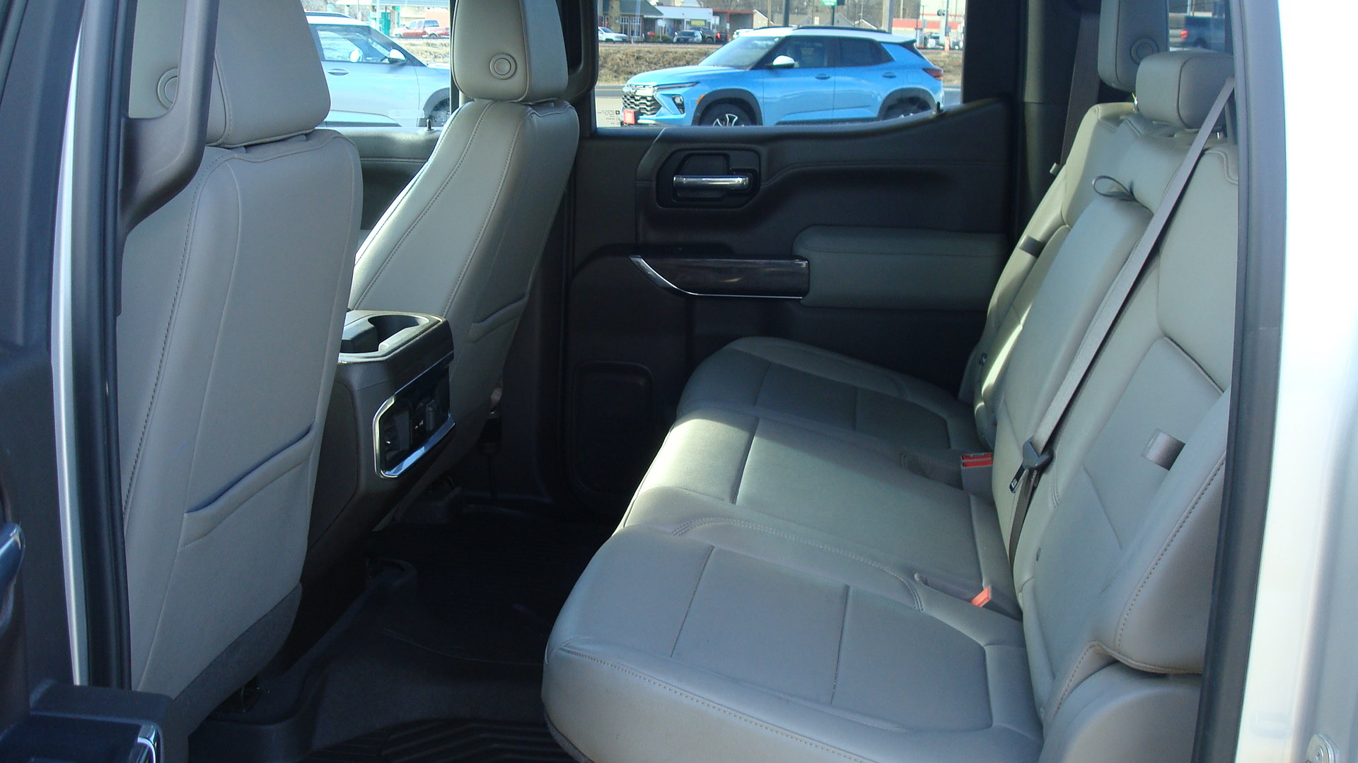 Used 2022 Chevrolet Silverado 1500 LTZ AWD/4WD image 7