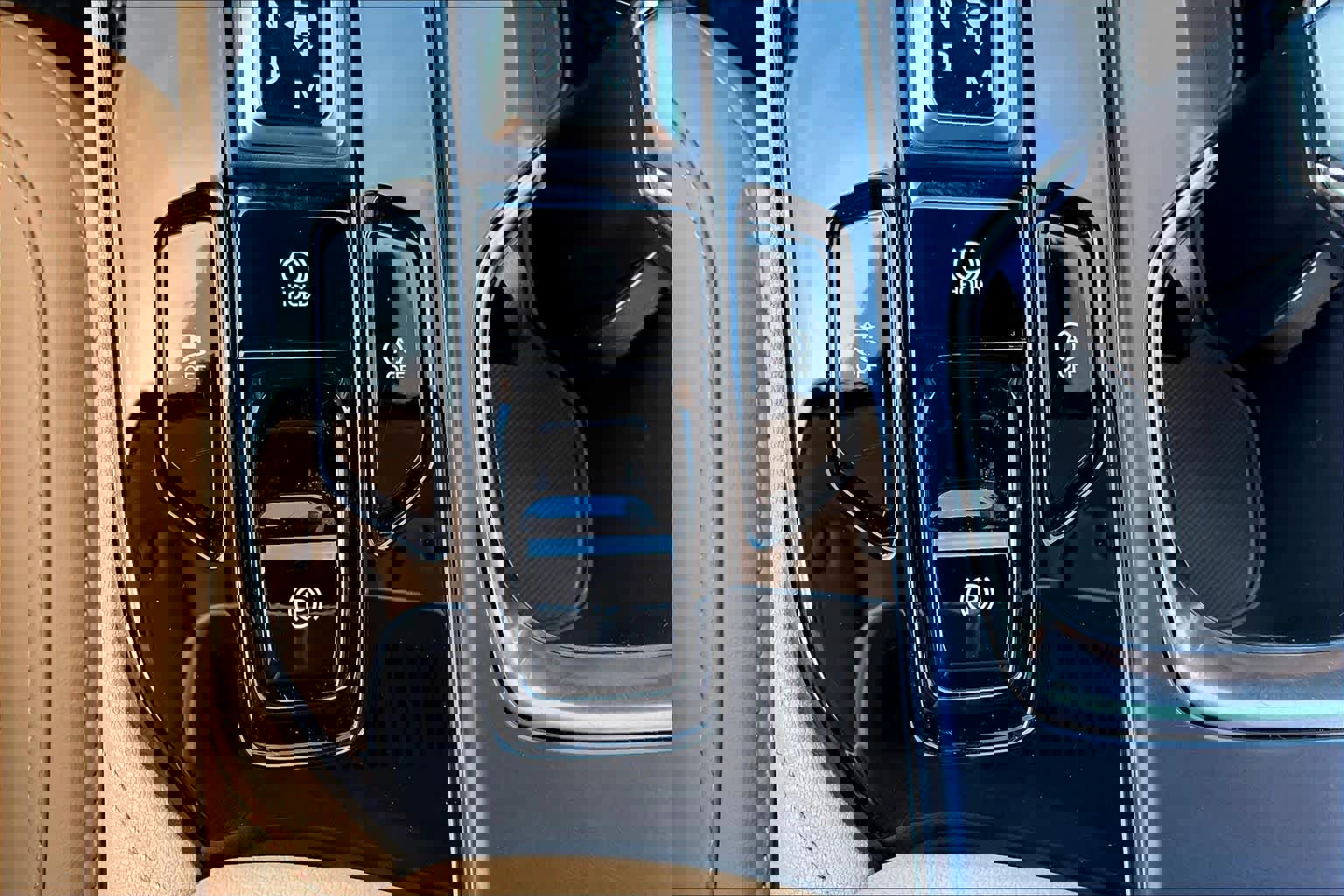 Used 2025 Lexus NX 250 FWD w/ Accessory Package (Z1) image 32