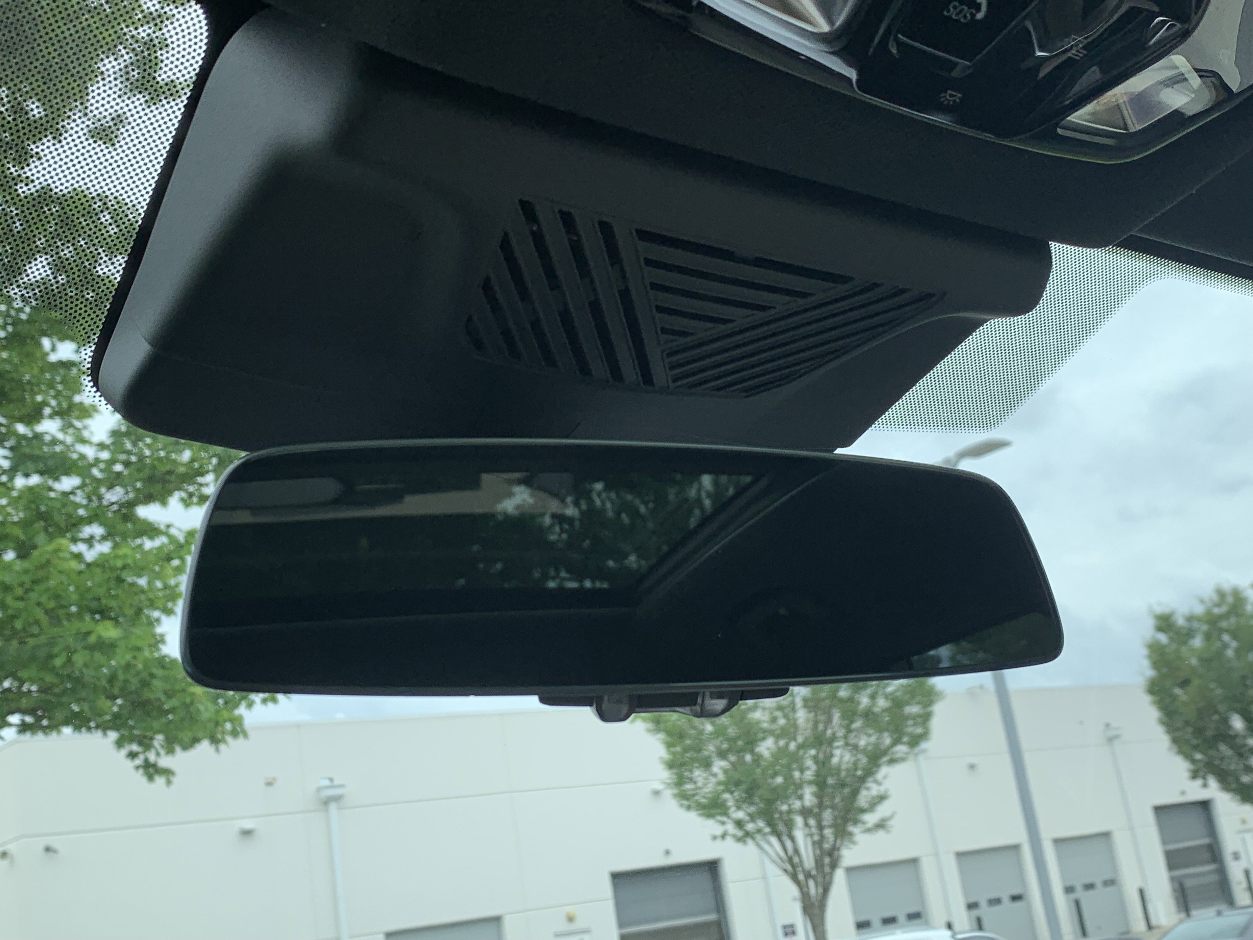 Certified 2025 BMW X1 xDrive28i w/ Premium Package image 30