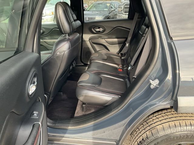 Used 2017 Jeep Cherokee Trailhawk w/ Comfort/Convenience Group image 17