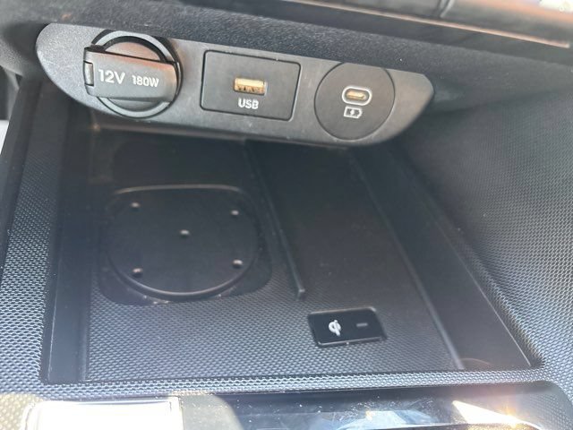 Used 2024 Hyundai Elantra Limited FWD image 29