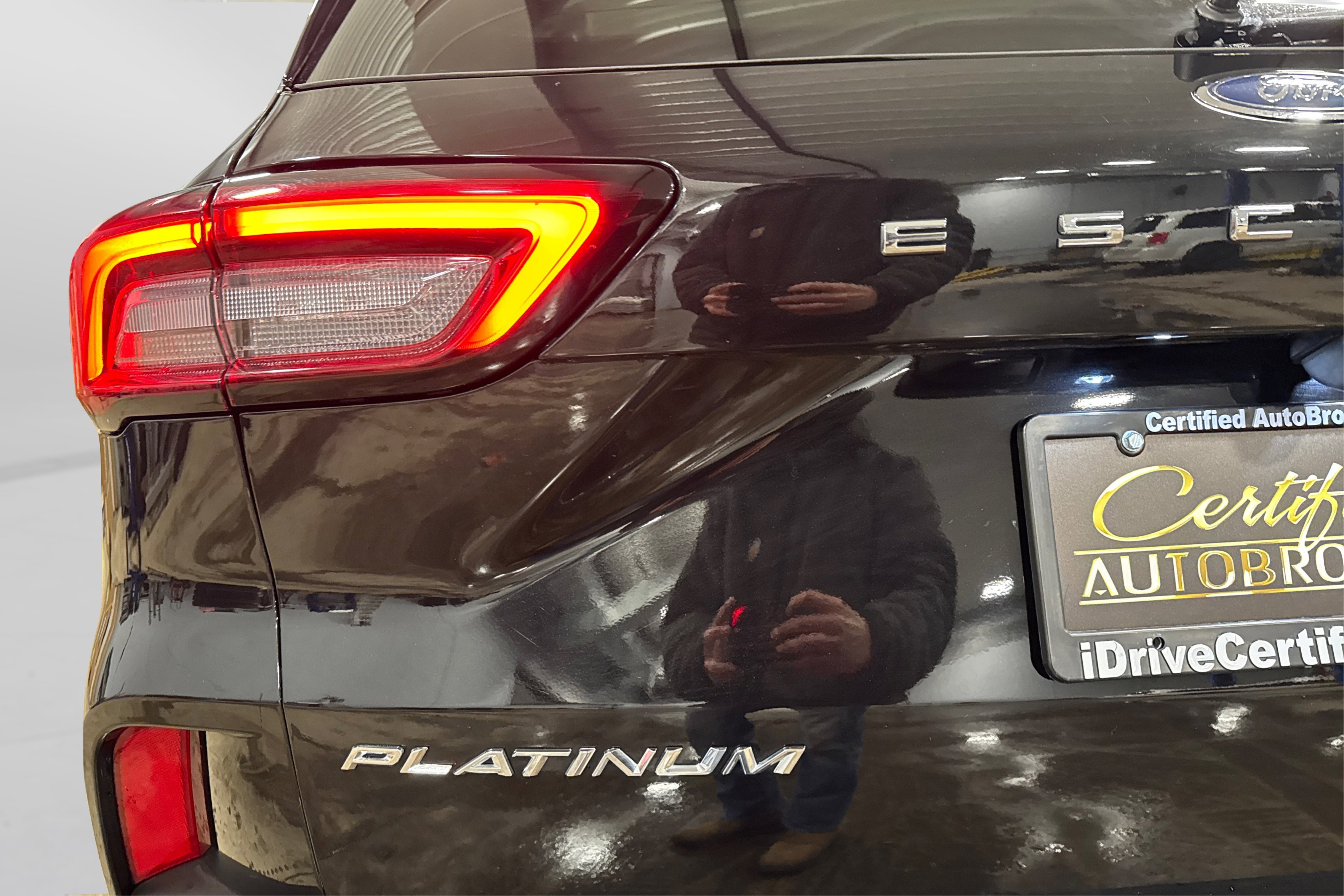 Used 2025 Ford Escape Platinum AWD/4WD image 48