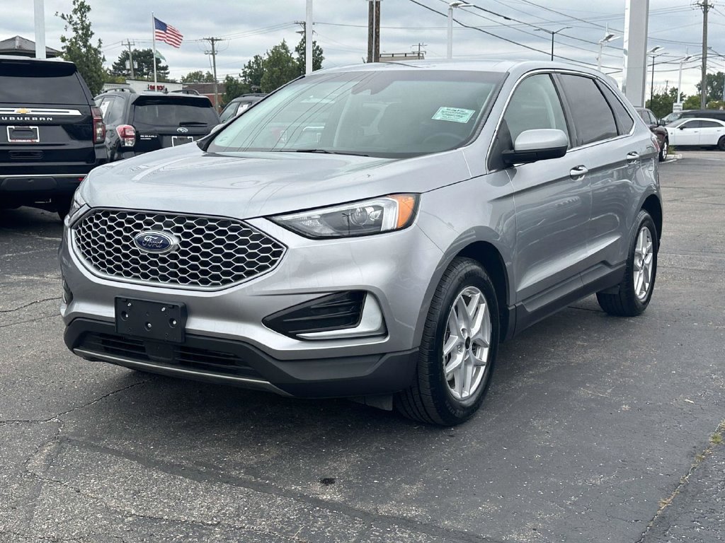 Used 2024 Ford Edge SEL AWD/4WD image 7