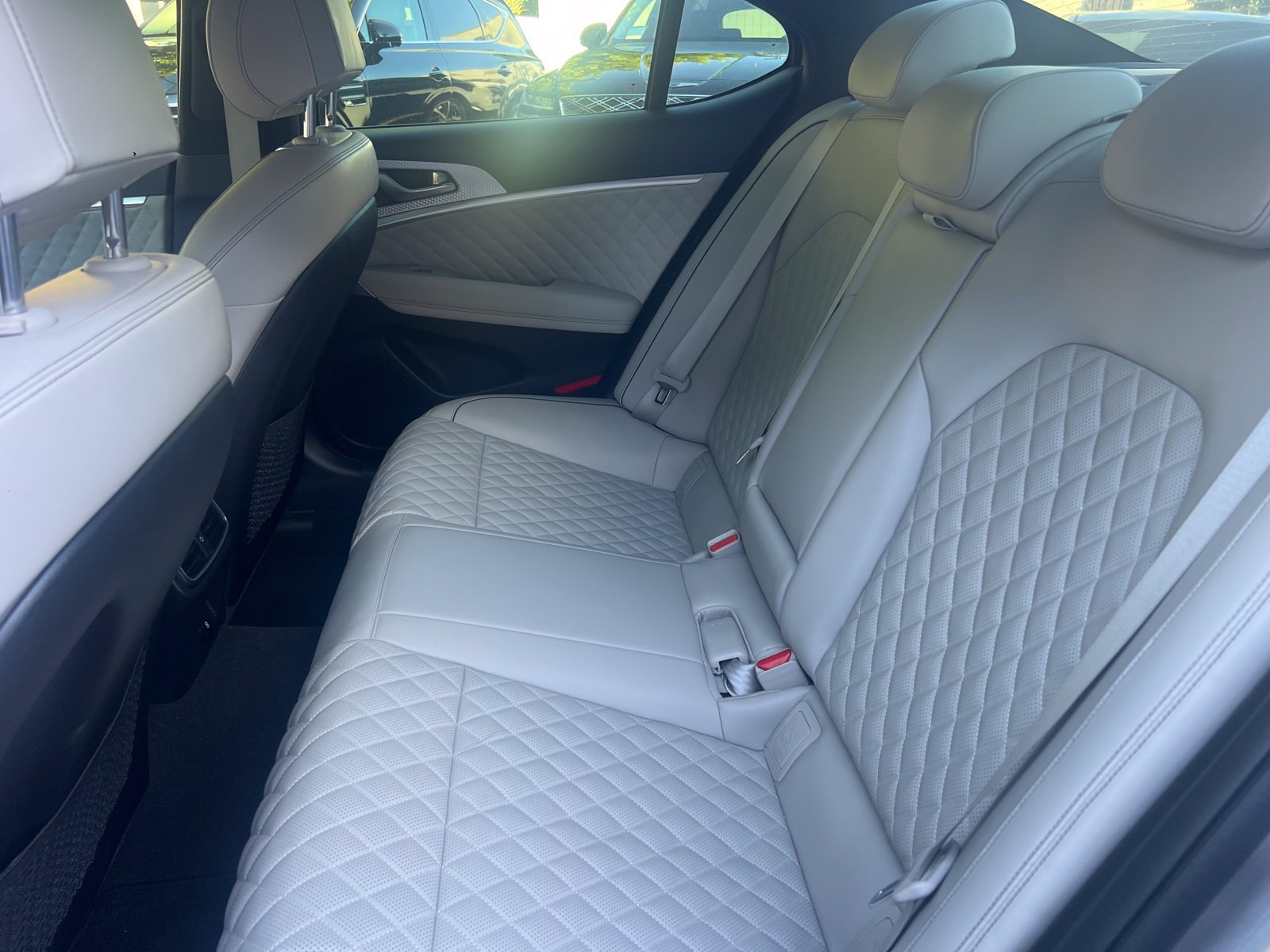Used 2023 Genesis G70 3.3T w/ Sport Prestige Package RWD image 19
