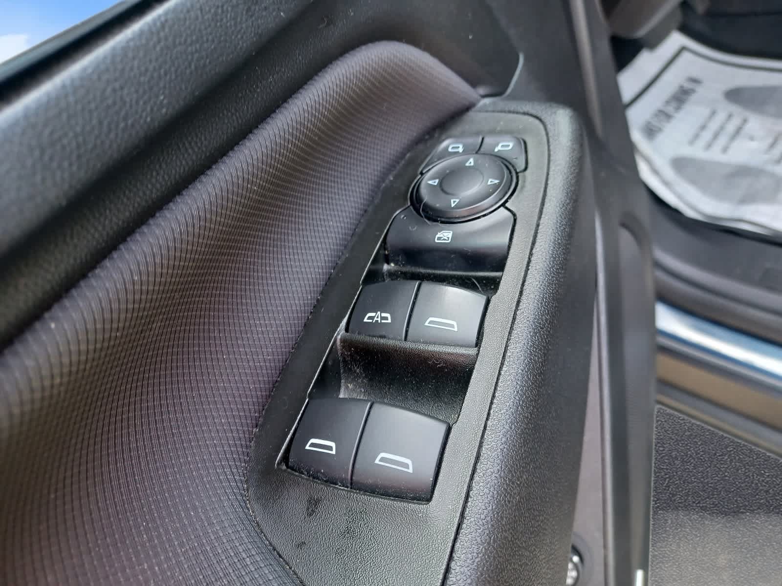 Used 2024 Chevrolet Equinox RS w/ RS Leather Package AWD/4WD image 18