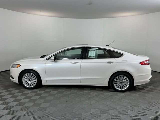 Used 2016 Ford Fusion SE w/ Equipment Group 502A FWD image 8