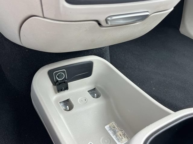 Used 2023 Chrysler Pacifica Touring-L FWD image 36