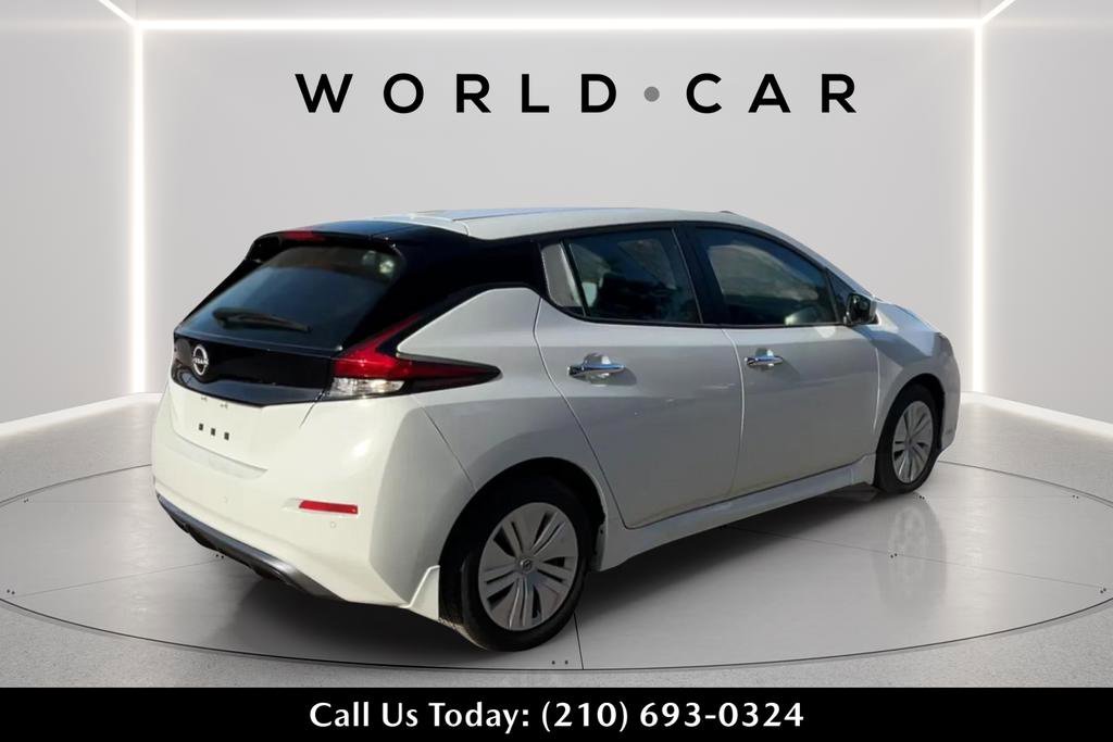 Used 2024 Nissan Leaf S image 7