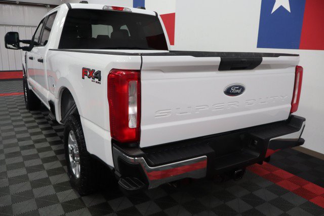 Used 2024 Ford F250 XLT w/ FX4 Off-Road Package AWD/4WD image 12