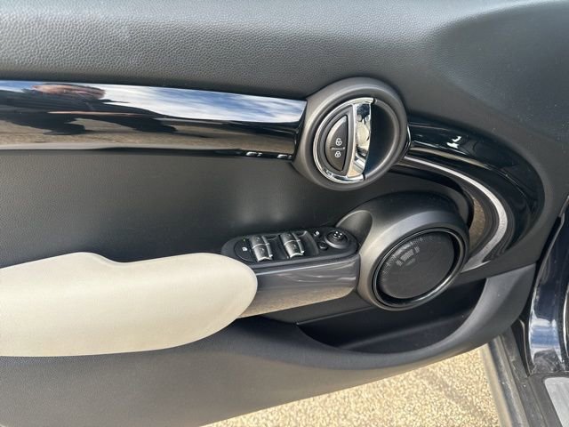 Used 2021 MINI Cooper S image 10