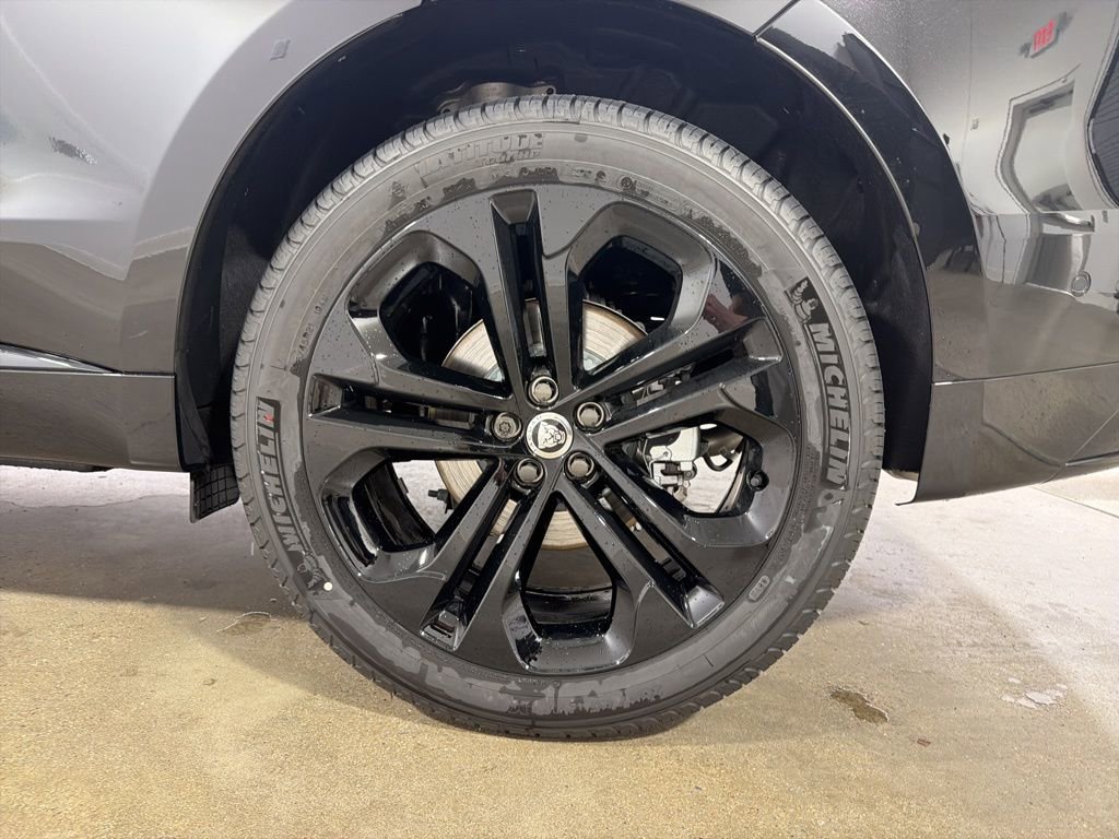 New 2026 Jaguar F-PACE R-Dynamic S image 30