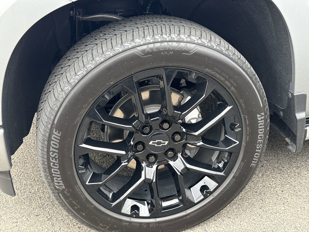 Used 2025 Chevrolet Silverado 1500 High Country AWD/4WD image 33