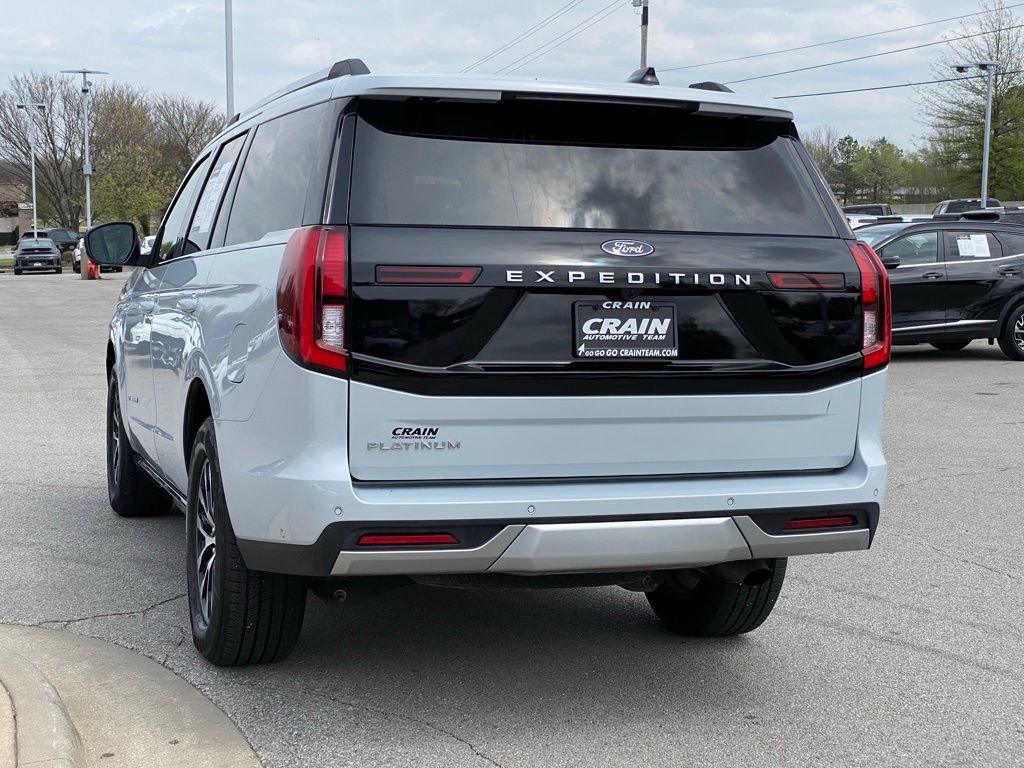 Used 2025 Ford Expedition Platinum AWD/4WD image 5