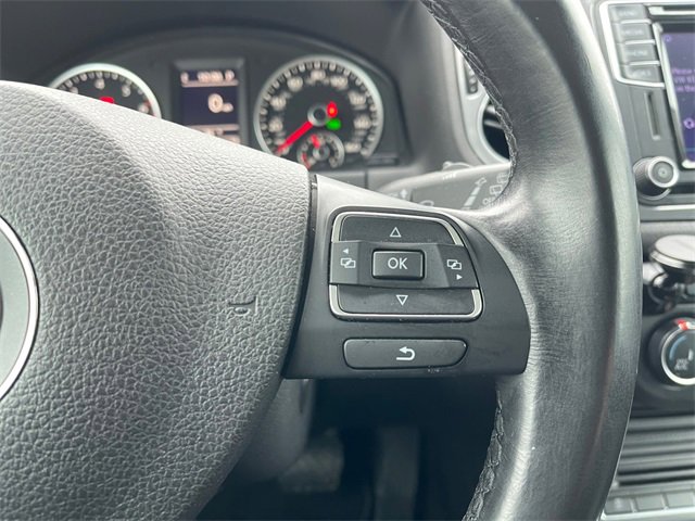 Used 2016 Volkswagen Tiguan SE image 25