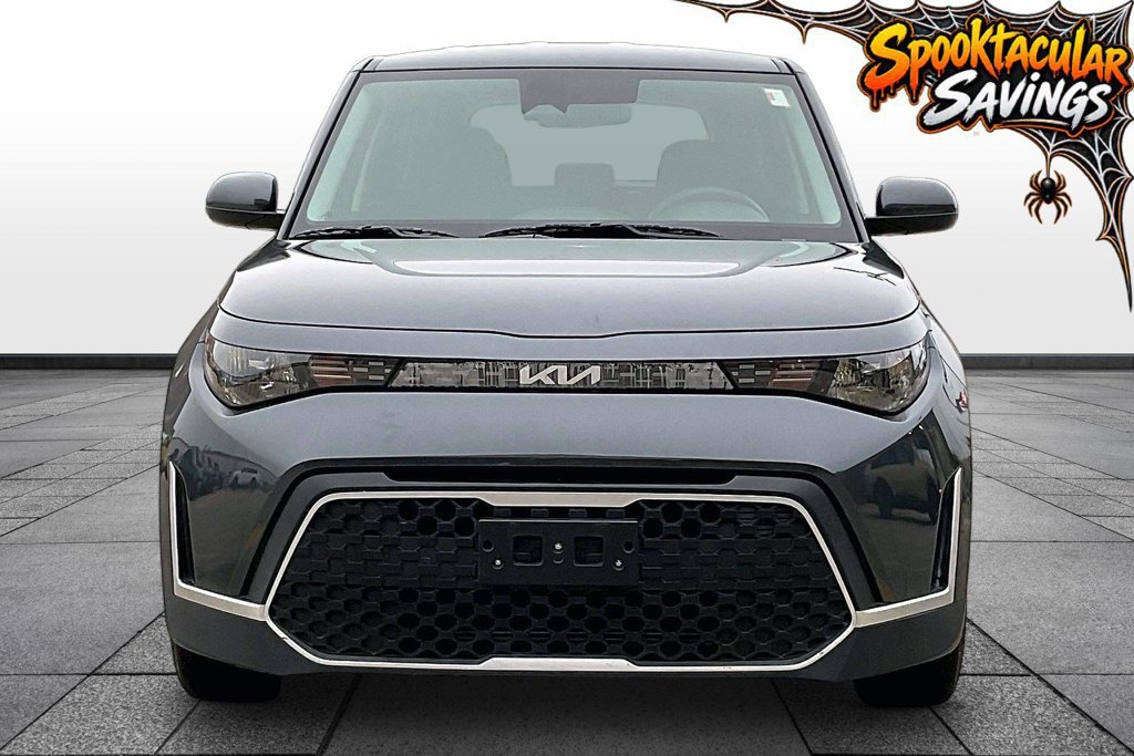 Used 2025 Kia Soul LX w/ LX Technology Package FWD image 3
