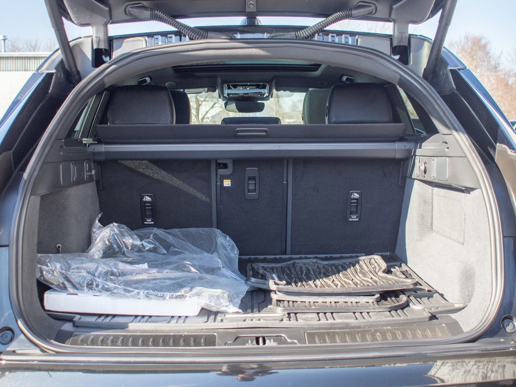 Certified 2026 Land Rover Range Rover Velar S image 38