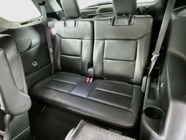 Used 2023 Ford Explorer XLT w/ Equipment Group 202A RWD image 12
