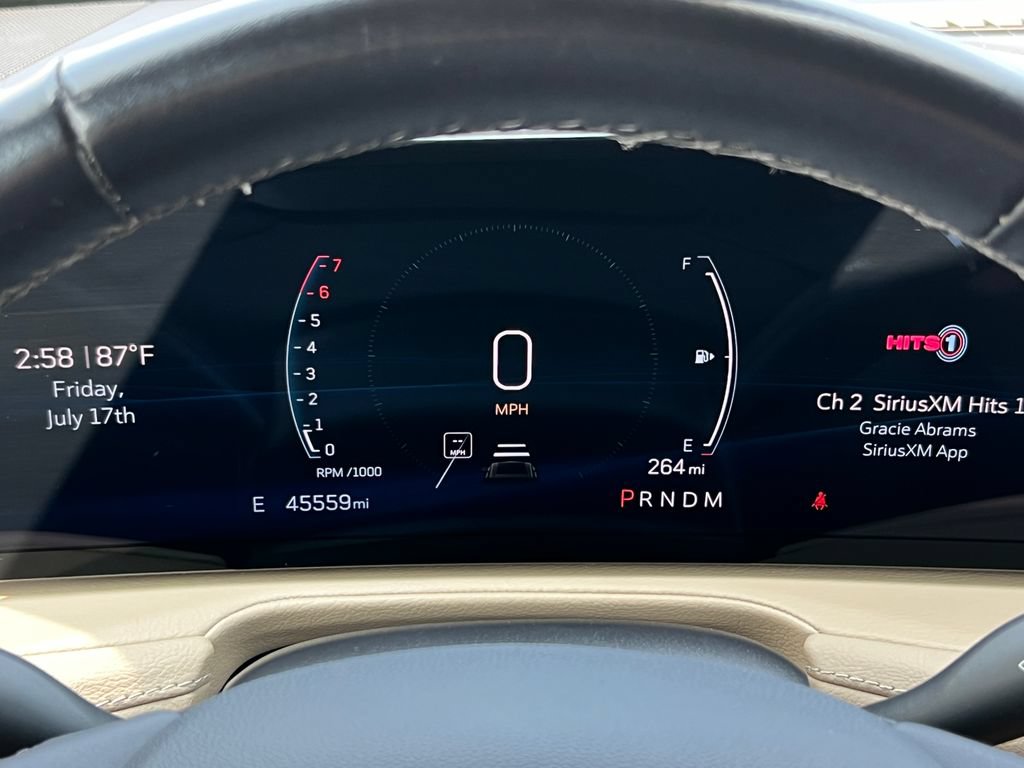Used 2025 Cadillac XT4 Premium Luxury FWD image 28