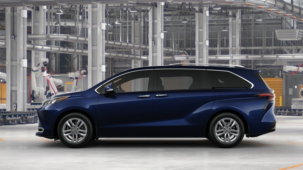 New 2025 Toyota Sienna Limited image 4