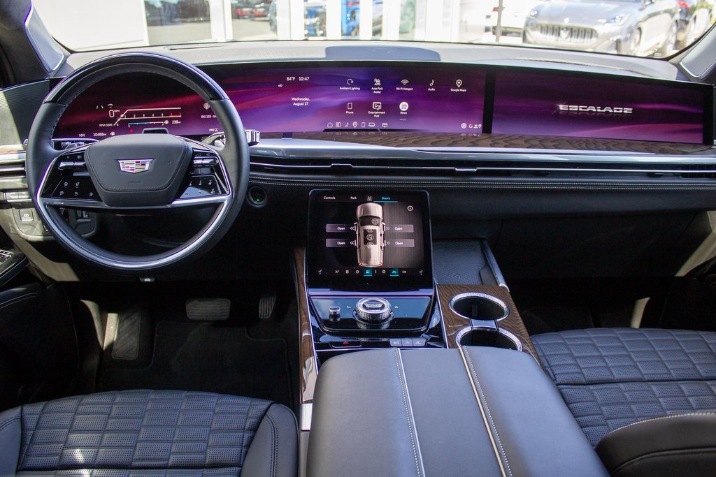 Used 2025 Cadillac Escalade ESV Sport Platinum image 12