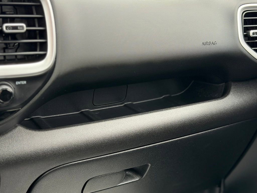 Used 2023 Hyundai Venue SEL w/ Cargo Package image 18