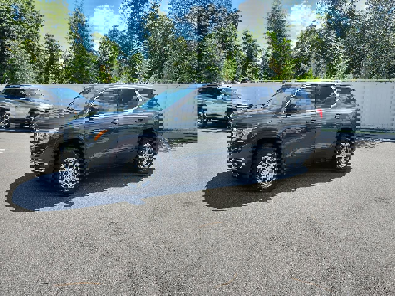 Used 2019 GMC Acadia SLE w/ LPO, Floor Liner Package