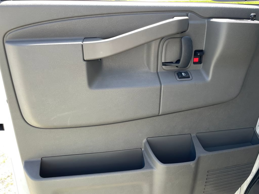 New 2025 GMC Savana 3500 w/ Power Convenience Package RWD image 12