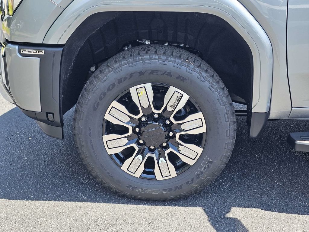 New 2026 GMC Sierra 2500 Denali w/ Denali Reserve Package AWD/4WD image 12