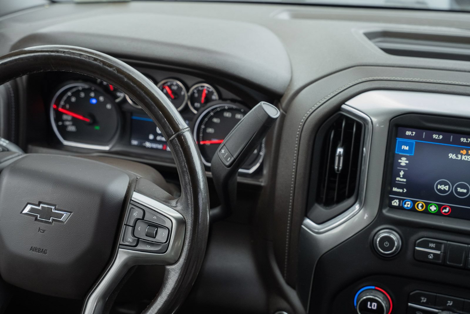 Used 2020 Chevrolet Silverado 1500 LT Trail Boss AWD/4WD image 31