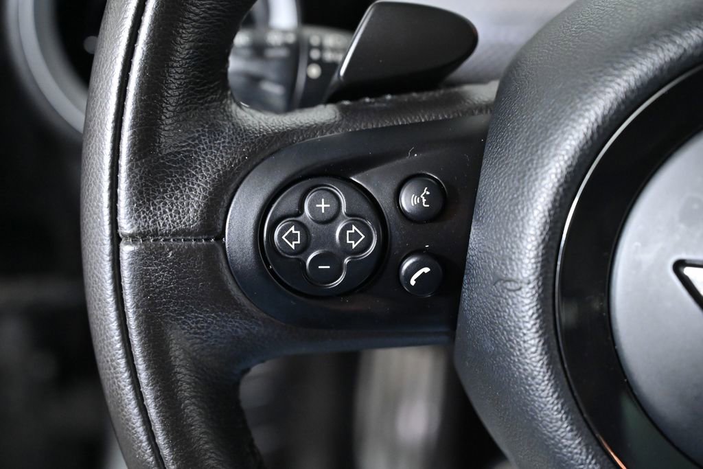 Used 2011 MINI Cooper S image 13