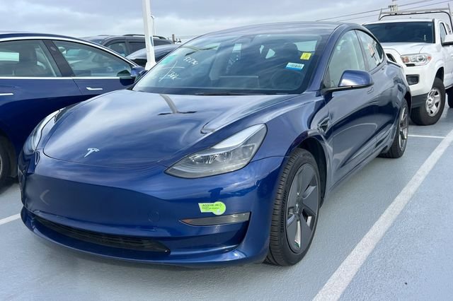 Used 2023 Tesla Model 3 Standard Range RWD image 2