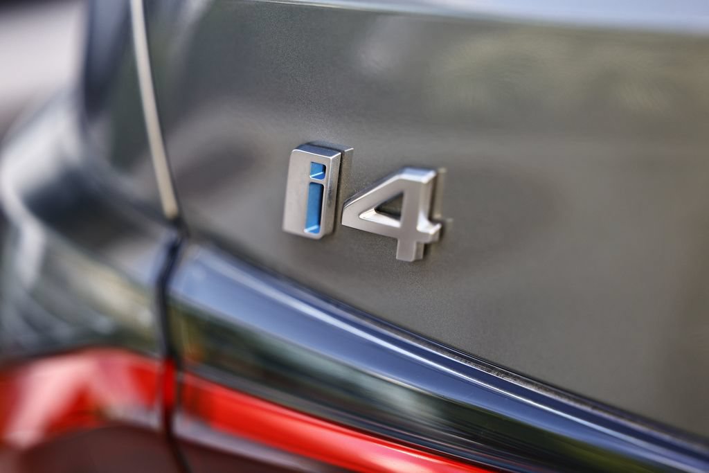 Used 2025 BMW i4 xDrive40i w/ Premium Package AWD/4WD image 7